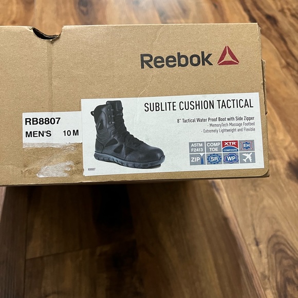 NWT men’s Reebok tactical 8” boots - Picture 2 of 3